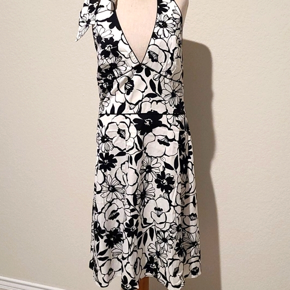 A.P.N.Y. Dresses | A.P.N.Y. Black And White Floral Halter Dress | Color: Black/White | Size: 12 | Daara's Closet